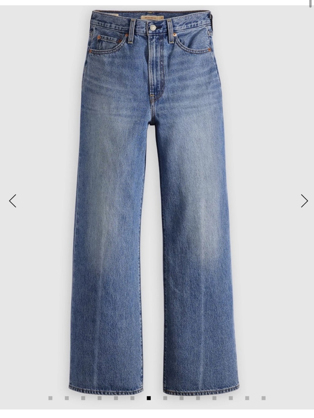 Levi’s Ribcage Wide Leg Jeans, Medium Blue • Size 27